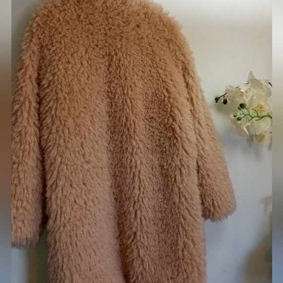 Wild Fable Faux Fur coat medium - Picture 7 of 8